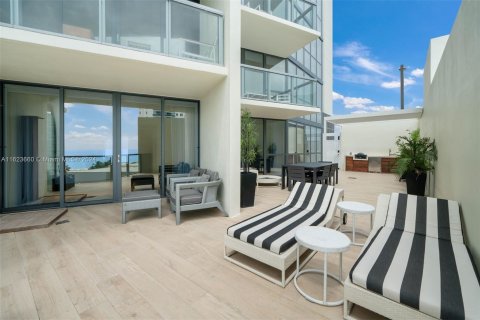 Copropriété à vendre à Miami Beach, Floride: 2 chambres, 104.14 m2 № 1270587 - photo 2