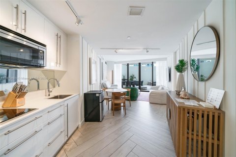 Copropriété à vendre à Miami Beach, Floride: 2 chambres, 104.14 m2 № 1270587 - photo 8