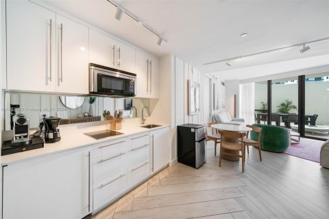 Copropriété à vendre à Miami Beach, Floride: 2 chambres, 104.14 m2 № 1270587 - photo 7