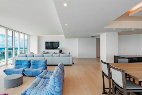 Condo in Miami Beach, Florida, 5 bedrooms  № 1270590 - photo 3