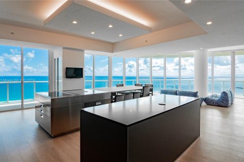 Copropriété à vendre à Miami Beach, Floride: 5 chambres, 406.73 m2 № 1270590 - photo 6