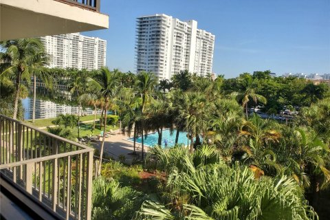 Condo in Aventura, Florida, 1 bedroom  № 1370904 - photo 22