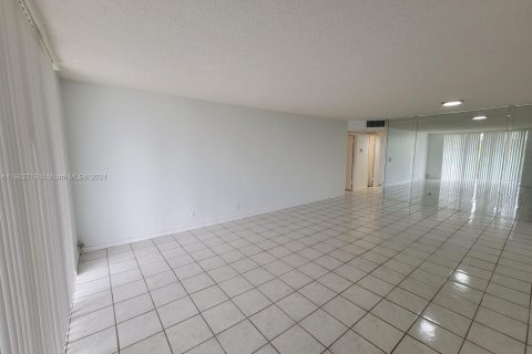 Copropriété à vendre à Aventura, Floride: 1 chambre, 85.28 m2 № 1370904 - photo 4