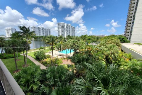 Copropriété à vendre à Aventura, Floride: 1 chambre, 85.28 m2 № 1370904 - photo 23