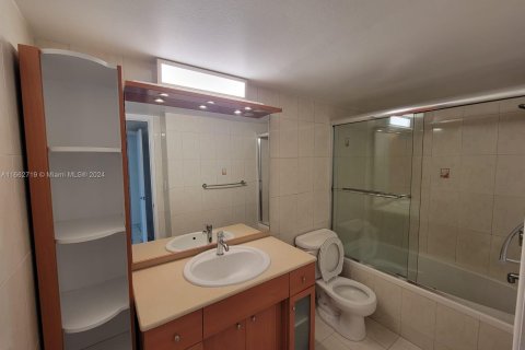 Купить кондоминиум в Авентура, Флорида 1 спальня, 85.28м2, № 1370904 - фото 17