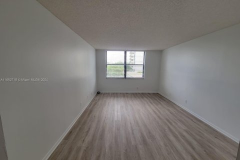 Copropriété à vendre à Aventura, Floride: 1 chambre, 85.28 m2 № 1370904 - photo 15