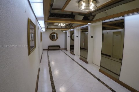 Купить кондоминиум в Авентура, Флорида 1 спальня, 85.28м2, № 1370904 - фото 24