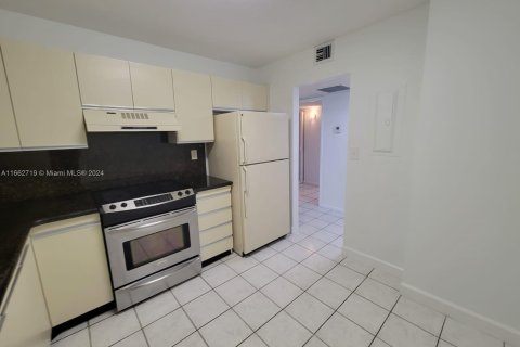 Copropriété à vendre à Aventura, Floride: 1 chambre, 85.28 m2 № 1370904 - photo 10