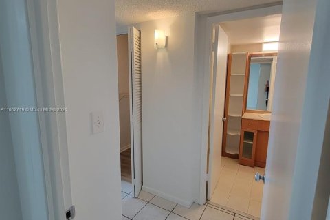 Copropriété à vendre à Aventura, Floride: 1 chambre, 85.28 m2 № 1370904 - photo 13