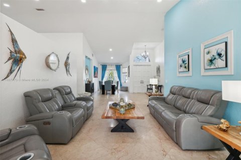 Casa en venta en Pembroke Pines, Florida, 4 dormitorios, 223.8 m2 № 1289004 - foto 23