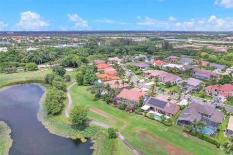 Casa en venta en Pembroke Pines, Florida, 4 dormitorios, 223.8 m2 № 1289004 - foto 2