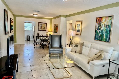 Copropriété à louer à Wilton Manors, Floride: 2 chambres, 78.6 m2 № 810569 - photo 14