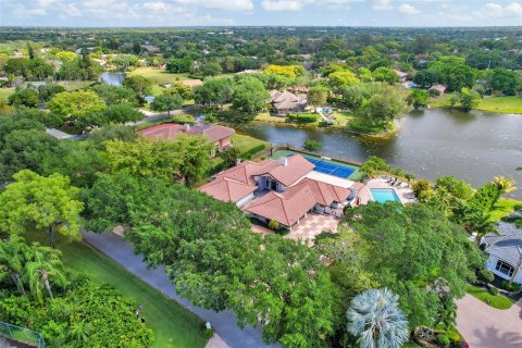 Villa ou maison à vendre à Coral Springs, Floride: 6 chambres, 577.48 m2 № 1103605 - photo 18