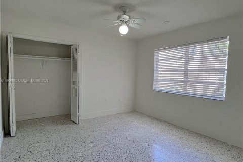 Casa en alquiler en Miami, Florida, 2 dormitorios, 218.78 m2 № 1356935 - foto 8