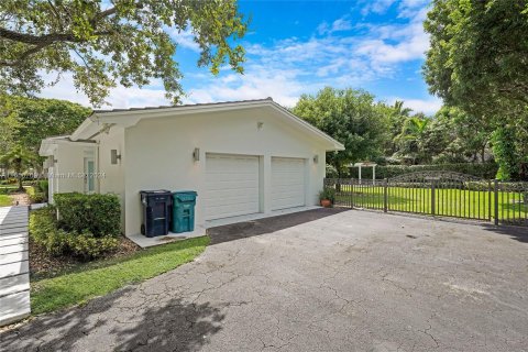 Villa ou maison à louer à Miami, Floride: 2 chambres, 141.58 m2 № 1356937 - photo 10