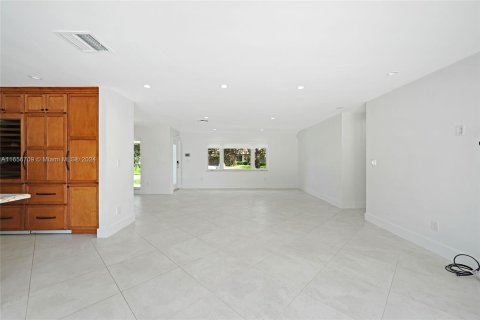 Casa en alquiler en Miami, Florida, 2 dormitorios, 141.58 m2 № 1356937 - foto 21