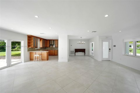 Villa ou maison à louer à Miami, Floride: 2 chambres, 141.58 m2 № 1356937 - photo 16