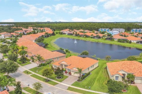 Villa ou maison à vendre à Kissimmee, Floride: 5 chambres, 248.23 m2 № 1344003 - photo 2