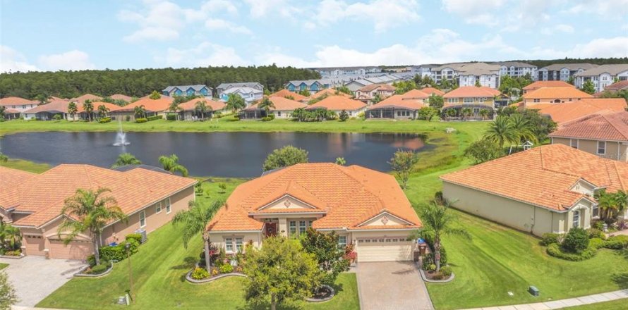 Villa ou maison à Kissimmee, Floride 5 chambres, 248.23 m2 № 1344003