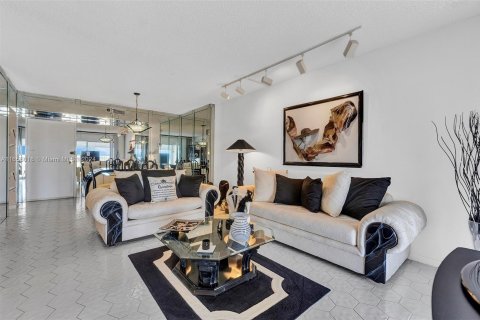 Copropriété à vendre à Hollywood, Floride: 1 chambre, 78.41 m2 № 1356949 - photo 3