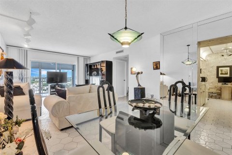 Copropriété à vendre à Hollywood, Floride: 1 chambre, 78.41 m2 № 1356949 - photo 8