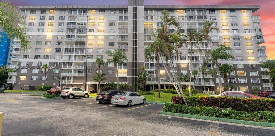 Condo in Hollywood, Florida, 1 bedroom  № 1356949