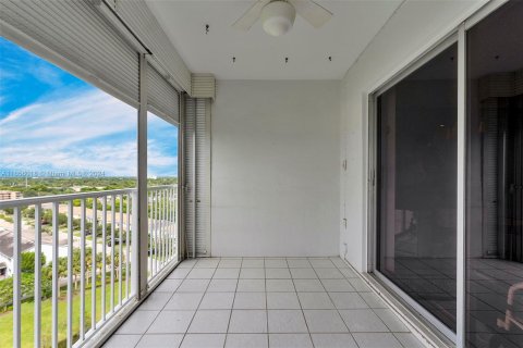 Condo in Hollywood, Florida, 1 bedroom  № 1356949 - photo 27