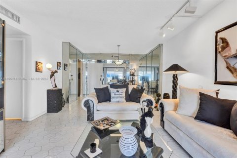 Copropriété à vendre à Hollywood, Floride: 1 chambre, 78.41 m2 № 1356949 - photo 5