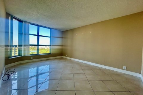 Condominio en venta en Aventura, Florida, 2 dormitorios, 109.72 m2 № 1006610 - foto 29