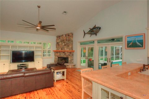 House in Hobe Sound, Florida 3 bedrooms, 276.66 sq.m. № 908552 - photo 11