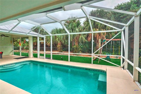 Villa ou maison à vendre à Hobe Sound, Floride: 3 chambres, 276.66 m2 № 908552 - photo 4