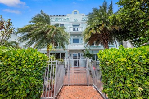 Copropriété à vendre à Miami Beach, Floride: 2 chambres, 88.44 m2 № 1209923 - photo 3