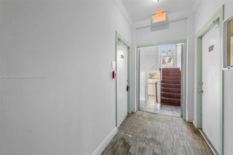 Copropriété à vendre à Miami Beach, Floride: 2 chambres, 88.44 m2 № 1209923 - photo 9