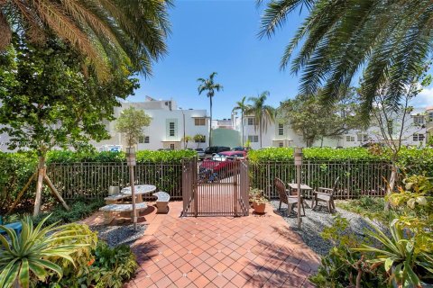 Copropriété à vendre à Miami Beach, Floride: 2 chambres, 88.44 m2 № 1209923 - photo 6