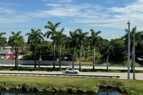 Condominio en venta en Miami, Florida, 2 dormitorios, 108.7 m2 № 1292142 - foto 5