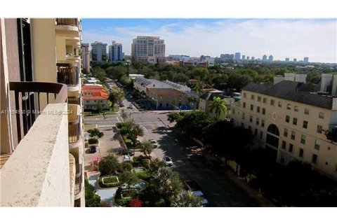 Condo in Coral Gables, Florida, 2 bedrooms  № 1355072 - photo 24