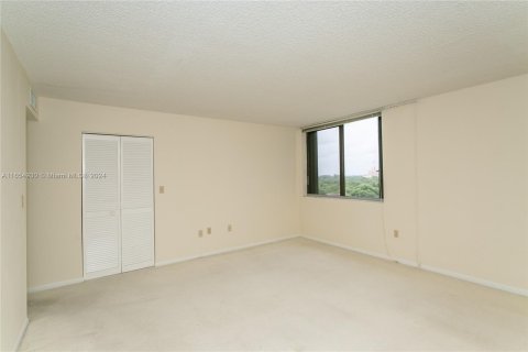 Condo in Coral Gables, Florida, 2 bedrooms  № 1355072 - photo 16