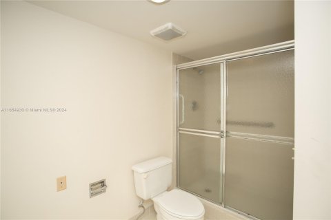 Condo in Coral Gables, Florida, 2 bedrooms  № 1355072 - photo 19