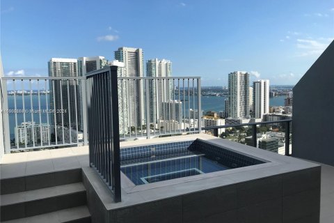 Condominio en venta en Miami, Florida, 2 dormitorios, 115.2 m2 № 1401129 - foto 1