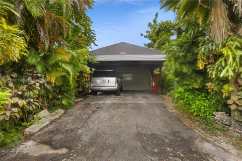 Casa en venta en Miami, Florida, 4 dormitorios, 205.59 m2 № 1401125 - foto 13