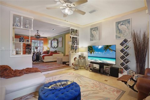 Casa en venta en Miami, Florida, 4 dormitorios, 205.59 m2 № 1401125 - foto 6