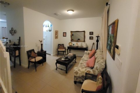 Townhouse in Homestead, Florida 2 bedrooms, 99.31 sq.m. № 1290760 - photo 25