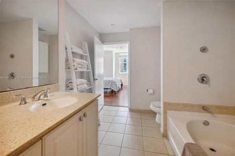 Condominio en venta en Aventura, Florida, 3 dormitorios, 153.29 m2 № 1117272 - foto 21
