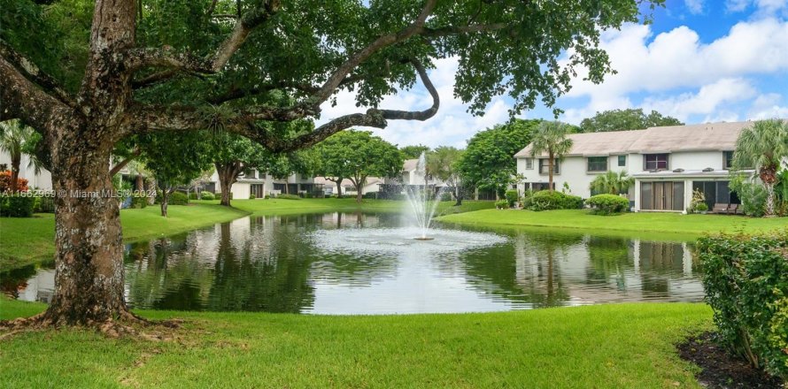 Condominio en Coconut Creek, Florida, 3 dormitorios  № 1372543