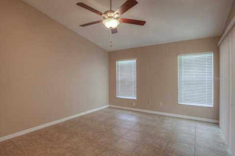 House in Orlando, Florida 3 bedrooms, 118.26 sq.m. № 1386909 - photo 2