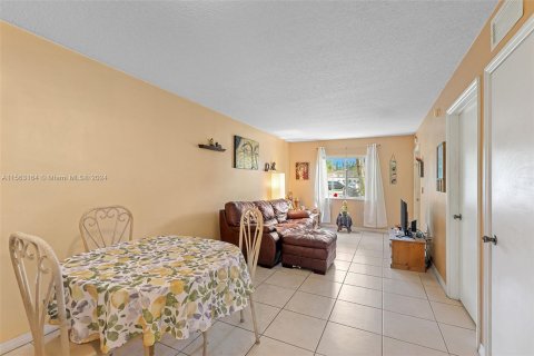Condo in Homestead, Florida, 2 bedrooms  № 1102454 - photo 5