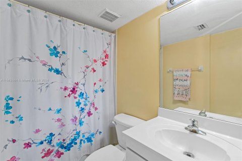 Condo in Homestead, Florida, 2 bedrooms  № 1102454 - photo 13
