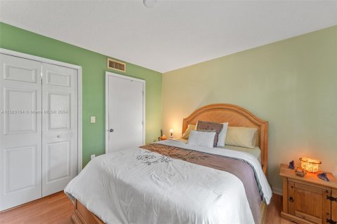 Condo in Homestead, Florida, 2 bedrooms  № 1102454 - photo 11