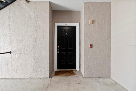 Condo in Orlando, Florida, 3 bedrooms  № 1335447 - photo 2