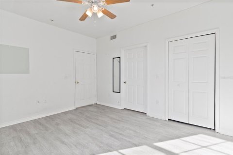 Condo in Orlando, Florida, 3 bedrooms  № 1335447 - photo 17